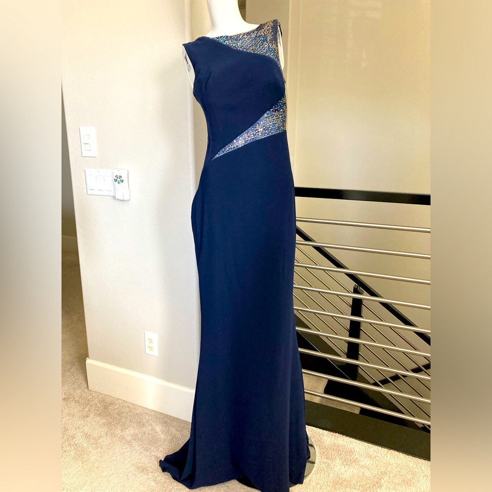 New elegant long dress with built-in bra.